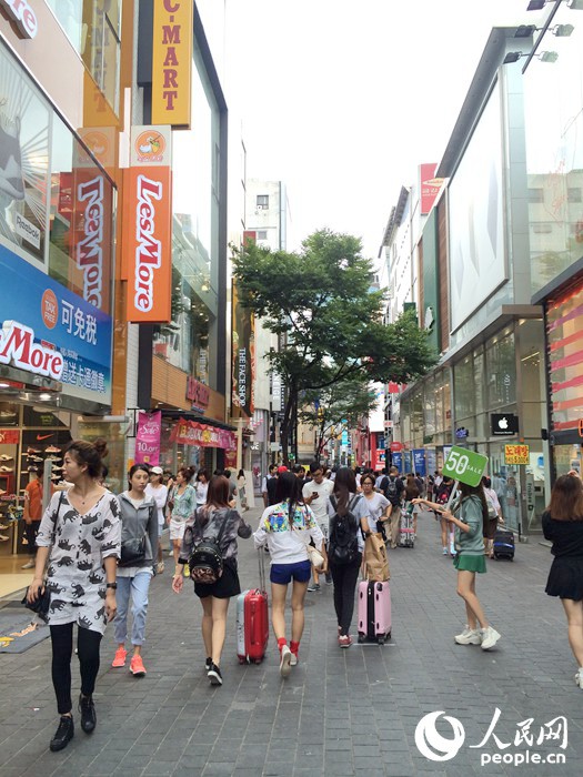 8月以来，访韩游客人数激增。（拍摄：李美林）