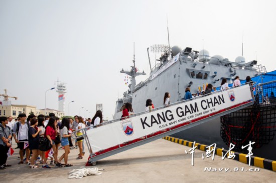  韩国海军舰艇编队访问上海 与中方举行联演【组图】