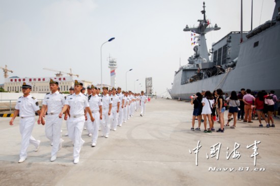  韩国海军舰艇编队访问上海 与中方举行联演【组图】