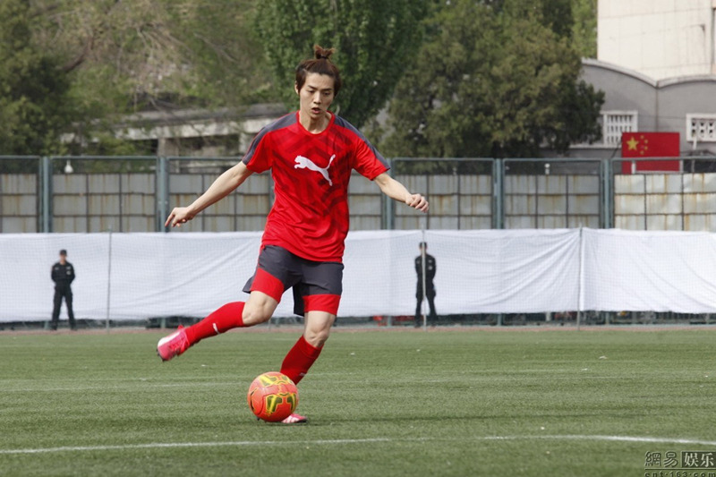 《跑男3》洛阳开录全员穿古装 花美男鹿晗最吸睛【组图】