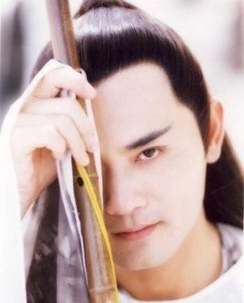 《跑男3》鹿晗变红衣美男子 中韩古装男神大盘点【组图】