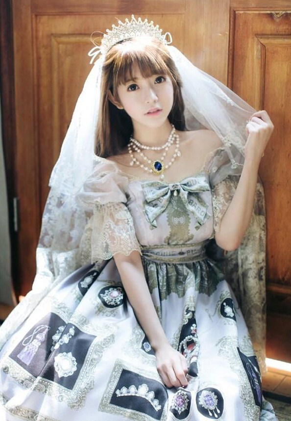 韩国美女yurisa最新美照 变身公主可爱萝莉范【组图】