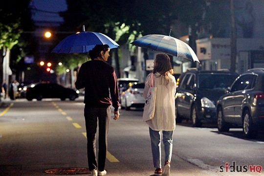 金有贞任瑟雍领衔俊男美女齐亮相 《恋爱细胞2》剧照曝光引期待【组图】