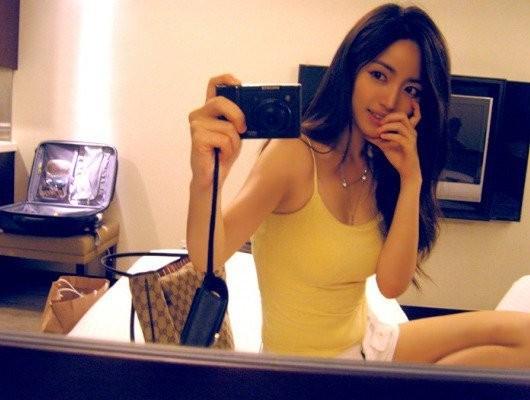 韩国高颜值女老师网络走红 被赞“最正”（组图）