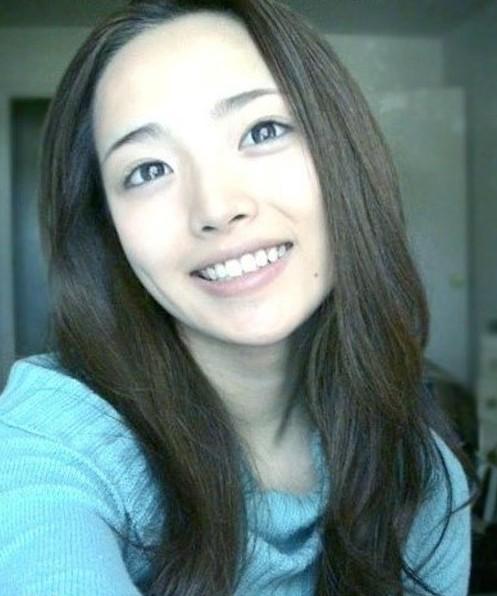 韩国高颜值女老师网络走红 被赞“最正”（组图）