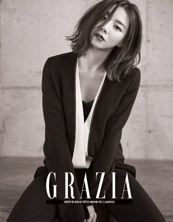 裴勇俊娇妻朴秀珍性感写真公开 自曝爱上烹饪做居家好媳妇【组图】