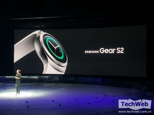 三星圆形智能手表Gear S2国行发布 售价2198元(组图)