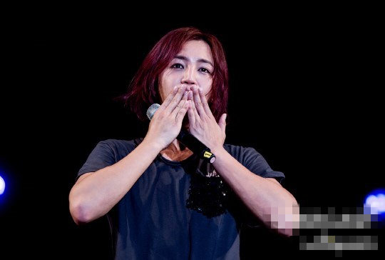 张根硕上海演唱会幕后花絮曝光 魔性魅力无法挡【组图】