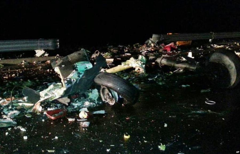 驻韩美军一架直升机坠毁 两人死亡残骸遍地【组图】
