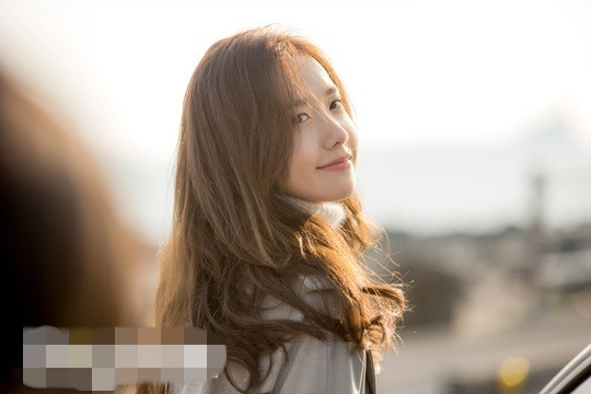 少女时代允儿广告花絮照曝光 清纯空灵美如画【组图】