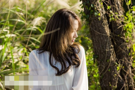 少女时代允儿广告花絮照曝光 清纯空灵美如画【组图】