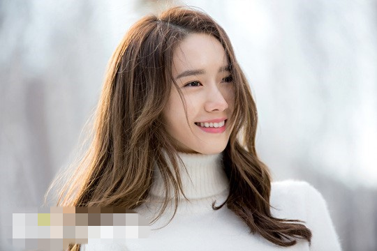 少女时代允儿广告花絮照曝光 清纯空灵美如画【组图】