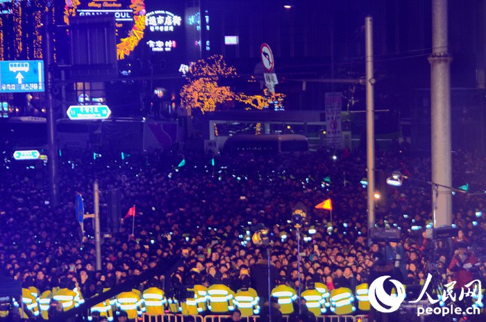 韩国在首尔普信阁举行敲钟仪式 喜迎新年