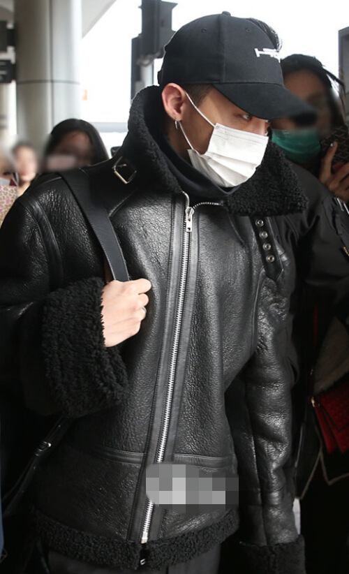 bigbang返韩现身机场 权志龙口罩遮面黑衣低调【组图】