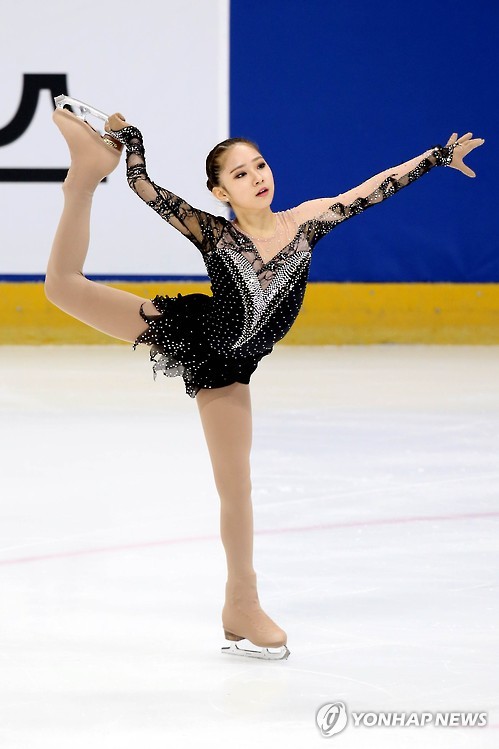 11岁小萝莉夺韩国花滑冠军破纪录 获赞金妍儿接班人（图）
