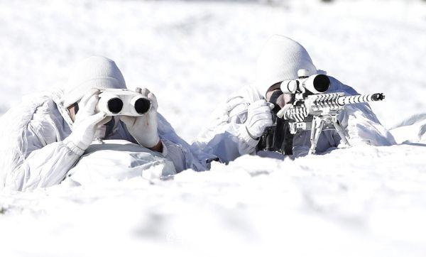 狙击刺杀！韩国特种兵冰雪中训练造型酷【组图】