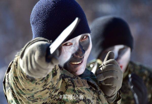 狙击刺杀！韩国特种兵冰雪中训练造型酷【组图】