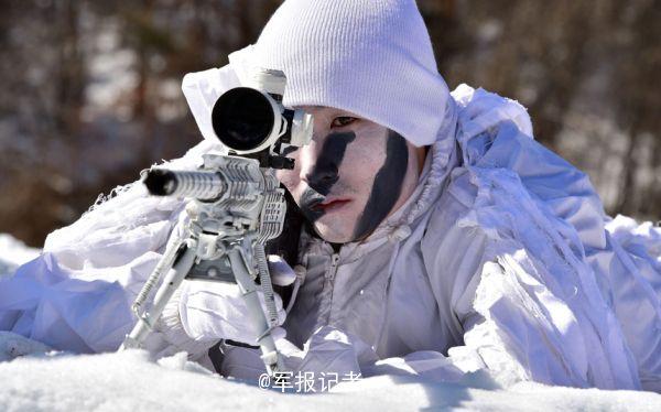 狙击刺杀！韩国特种兵冰雪中训练造型酷【组图】