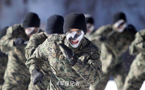 狙击刺杀！韩国特种兵冰雪中训练造型酷【组图】