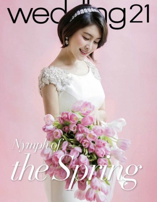 韩国演员朴敏智变身新娘拍写真 穿婚纱美艳动人【组图】