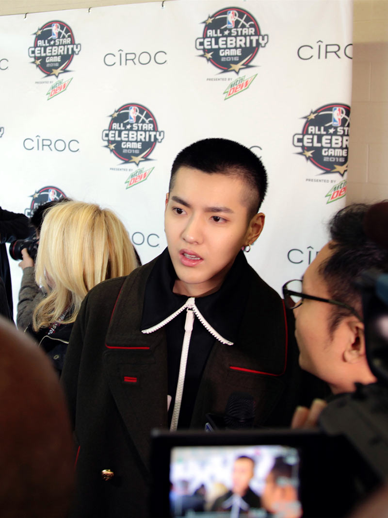 吴亦凡NBA名人赛首秀 搭档麦蒂贡献六分【组图】