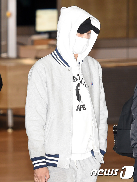 EXO返韩现身机场 世勋男友风装扮超吸睛【组图】