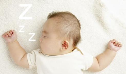 韩研究:韩国婴幼儿每天睡眠时间不足 较欧美短