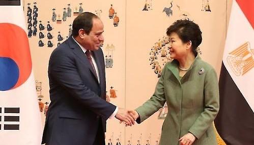 朴槿惠会见埃及总统 签金融贸易等9项合作协议