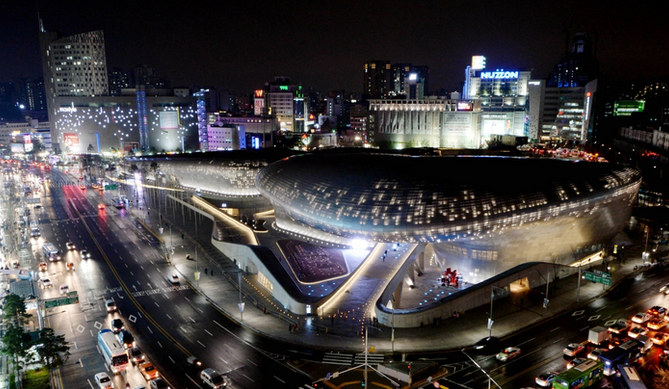 韩国首尔东大门夜景（网络截图）