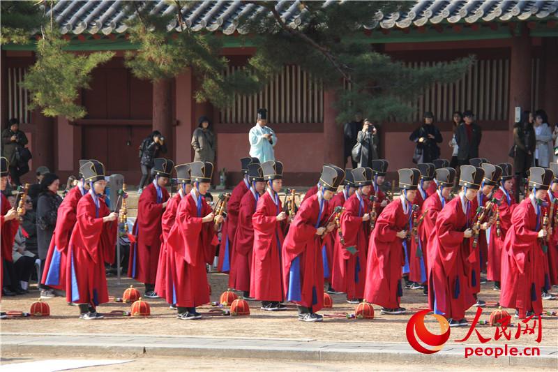 韩国成均馆举行春季祭孔仪式