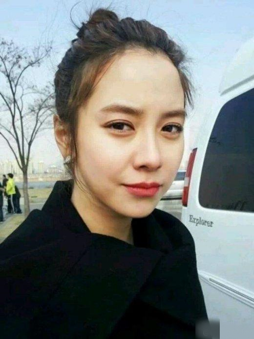 《我们相爱吧》素颜女神宋智孝魅力全解析  肌肤水嫩身材性感【组图】