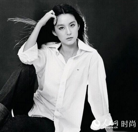 宋慧乔竟把白衬衫穿得这么美 女星都爱春日必备白衬衫【组图】