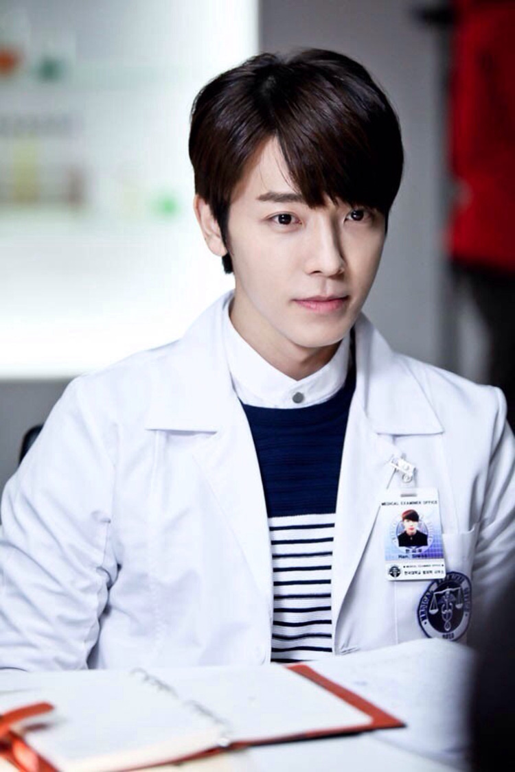 宋仲基权志龙李东海银赫 盘点那些海拔不高的中韩魅力男星【组图】