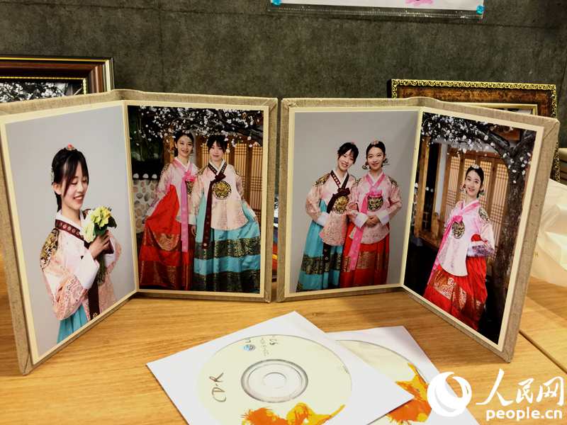 来韩服照相馆 体验一秒变身“大长今”【组图】