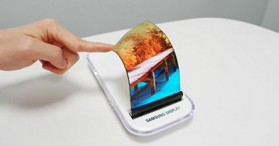 三星展示可折叠手机屏：Galaxy X将配备