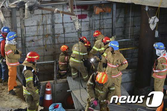 韩国南杨州地铁施工现场发生崩塌 已造成4死10伤【组图】