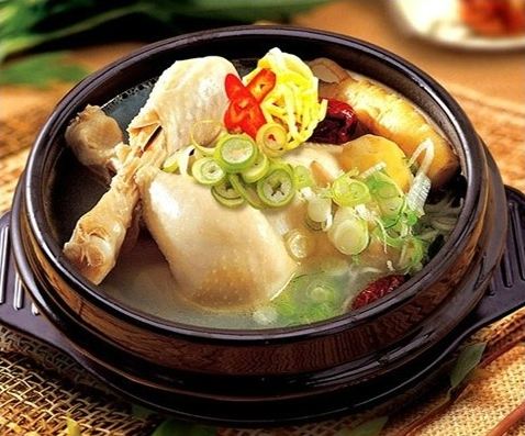 韩国全罗南道产参鸡汤首次正式端上中国餐桌。