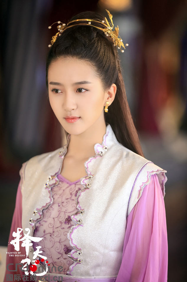 《择天记》首次媒体探班 鹿晗长发白衫温润如玉【组图】