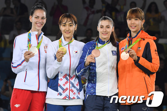 【里约奥运】跆拳道女子49公斤级决赛：韩国选手夺冠