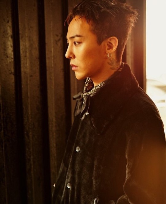 BIGBANG权志龙晒画报 短发纹身显冷酷气质（图）
