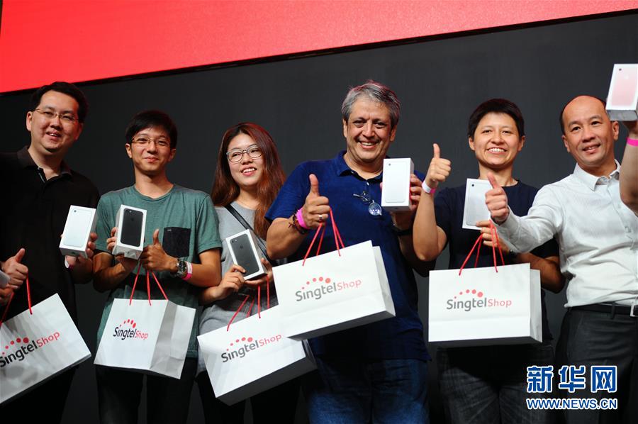 苹果手机iPhone7和iPhone7 Plus在新加坡开始