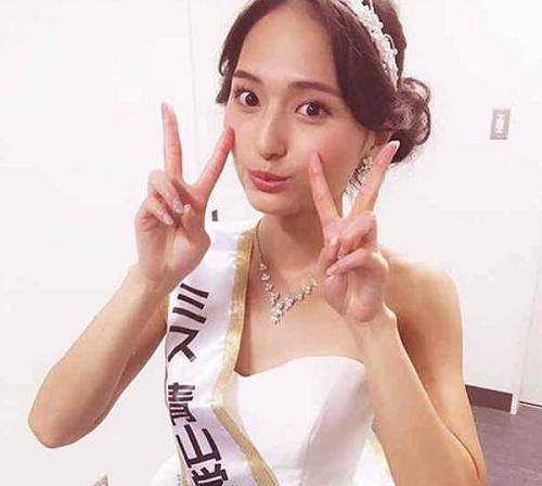 日本选出的最正女学生 山贺琴子