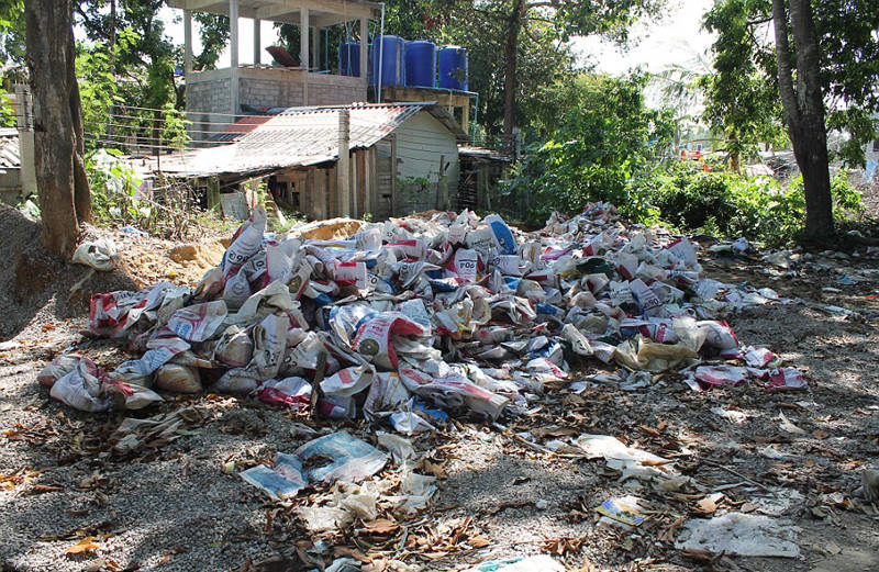 英夫妇泰国旅游被坑 迷人海岛变垃圾岛（图）
