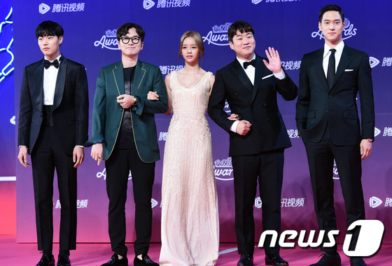 “tvN十周年颁奖典礼”红毯照汇总 《请回答》《又是吴海英》主演再聚首【组图】