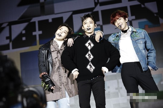 EXO-CBX《Hey Mama!》活動幕后花絮公開 伯賢再展搞怪本能【組圖】【14】