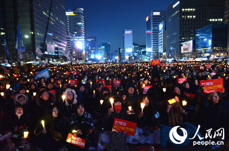韓國第七輪大規模“反朴”集會10日在首爾舉行。成碩攝