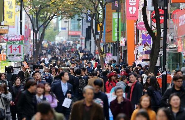 韩国加入经合组织20年 国民生活质量排名靠后