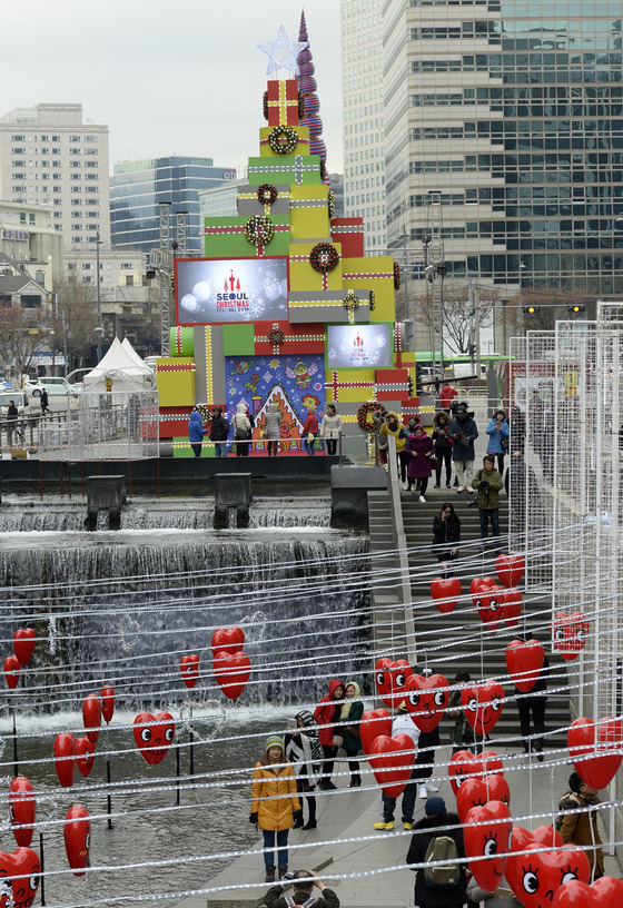 韓國：首爾清溪川張燈結彩迎聖誕【組圖】【4】