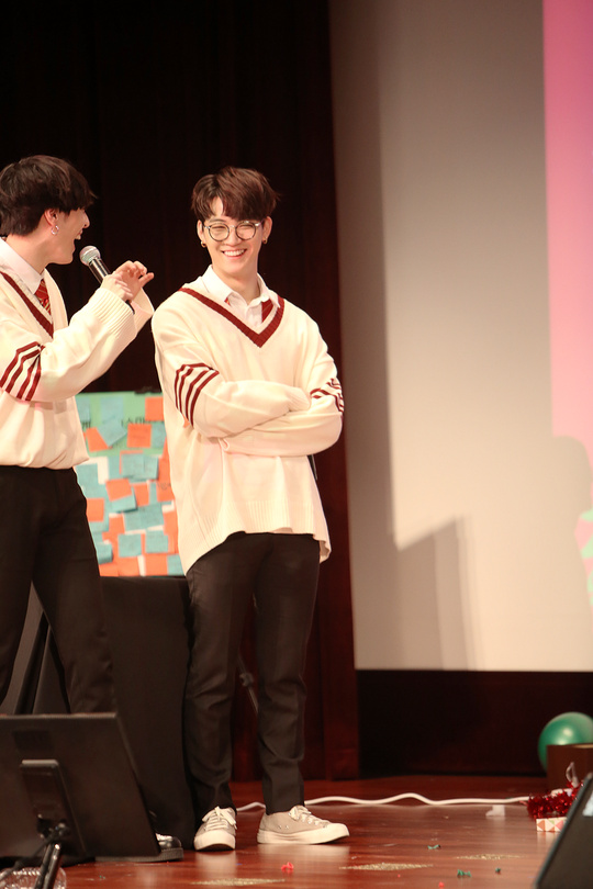 GOT7���˿�ȹ�����ʱ�� ���ζ������������ء���ͼ����15��