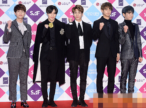 SHINEE